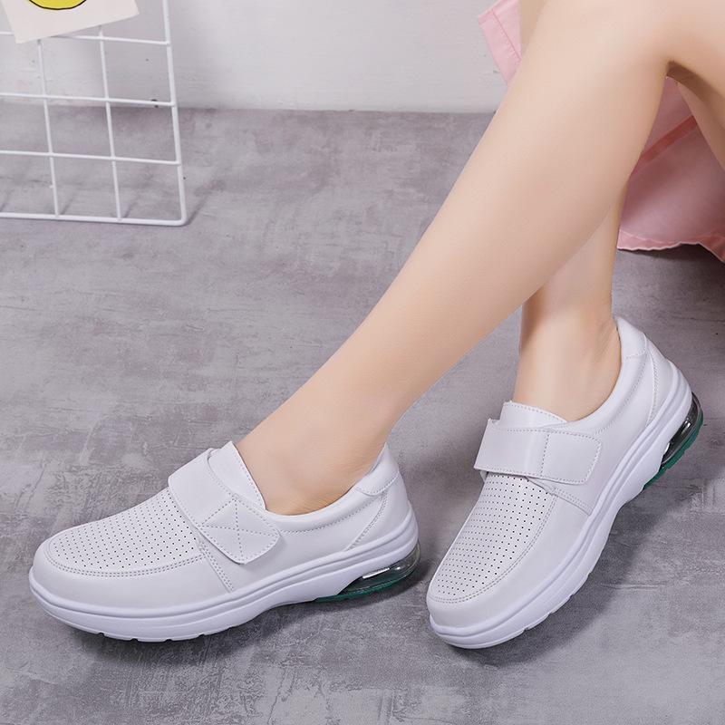 Nouvelles chaussures d'infirmière professionnelles à semelle souple et à coussin d'air à velcro pour le printemps, chaussures d'hôpital, chaussures simples