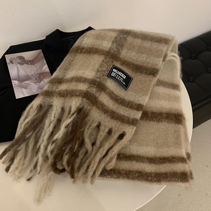Koreanische Version Mohair Plüschschal für Damen Winter High End Neu Vielseitiger Karoschal Studentenstola Oberbekleidung