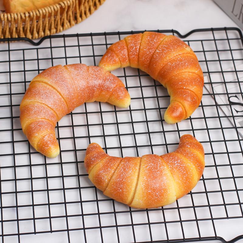 1PCS New Simulation Toast Slow Rebound Decompression Pinch Simulation Bread Holiday Gift Creative Gifts