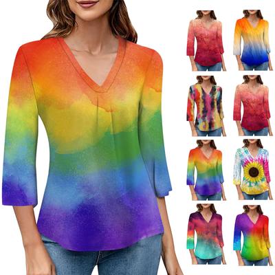 Women's V-neck Gradient Print Three-quarter Sleeve Fashion Top