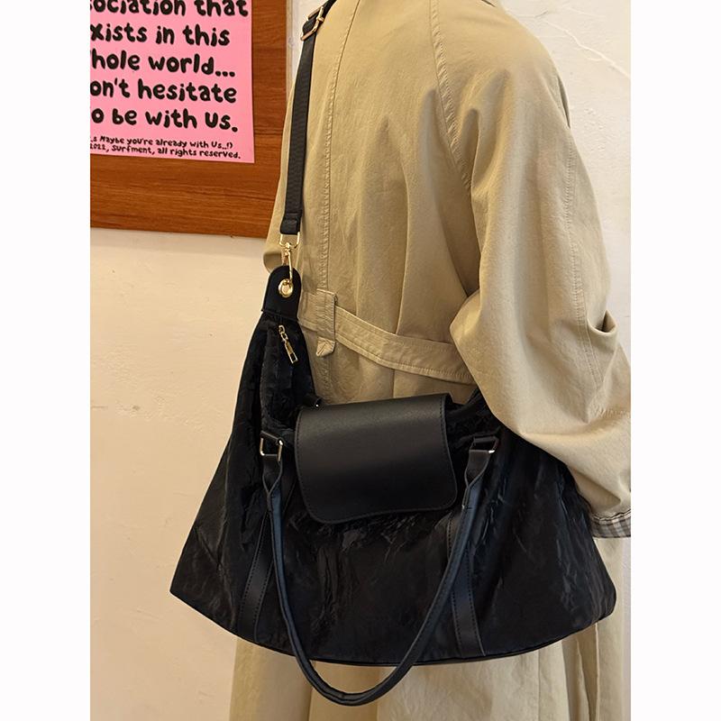 Large-capacity Portable Fitness Bag Women's Short-distance Business Trip Storage Luggage Bag New Fashionable and Lightweight Shoulder Messenger Bag