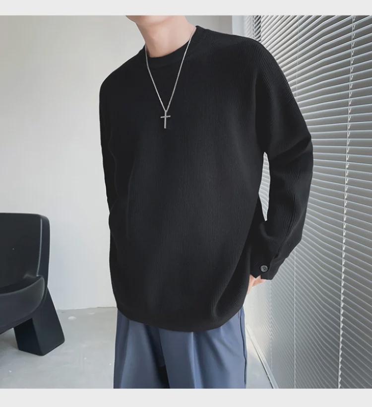 Weißer Herrenpullover mit Rundhalsausschnitt und geteilten Ärmeln