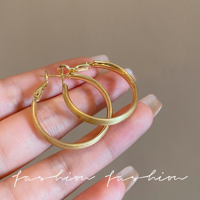 Серьги Год Матовые Круглые Серьги с Широким Краем Матовые Большие Кольца Серьги