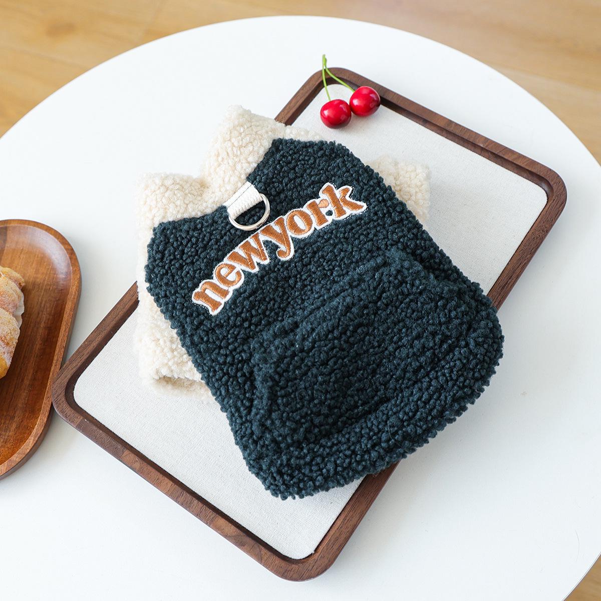 

Cozy Lambswool Hooded Sweatshirt for Cats and Dogs - Autumn/Winter Collection XL