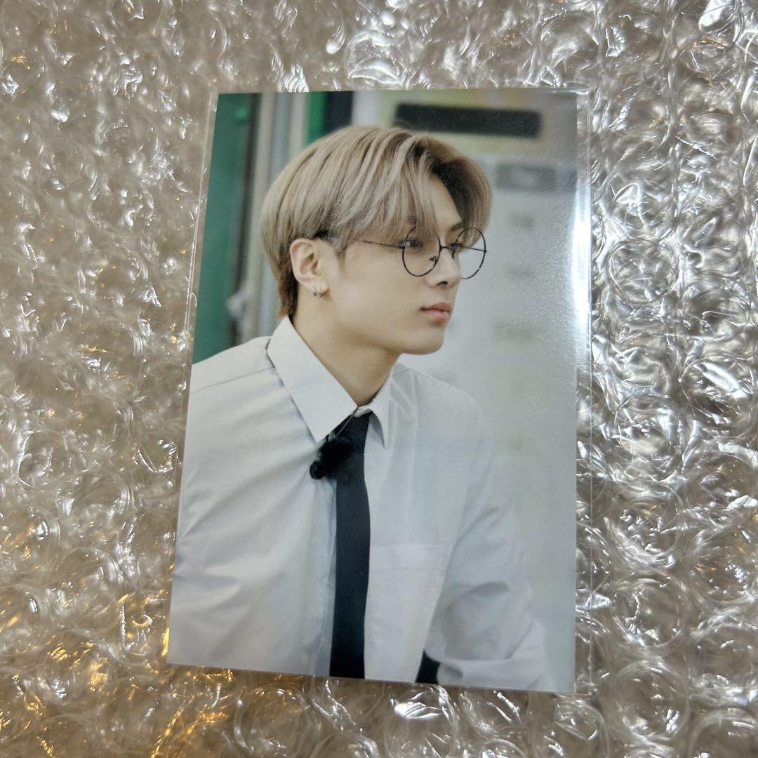 

[USED] ENHYPEN Enoku Trading Card Jay