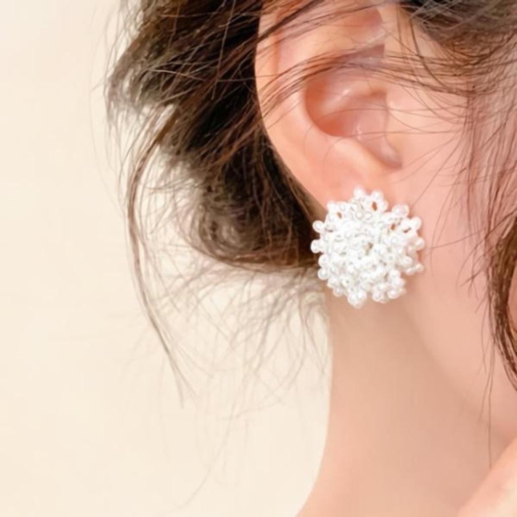 Women's Cloud Mongle Pearl Earrings [Silver Needle]