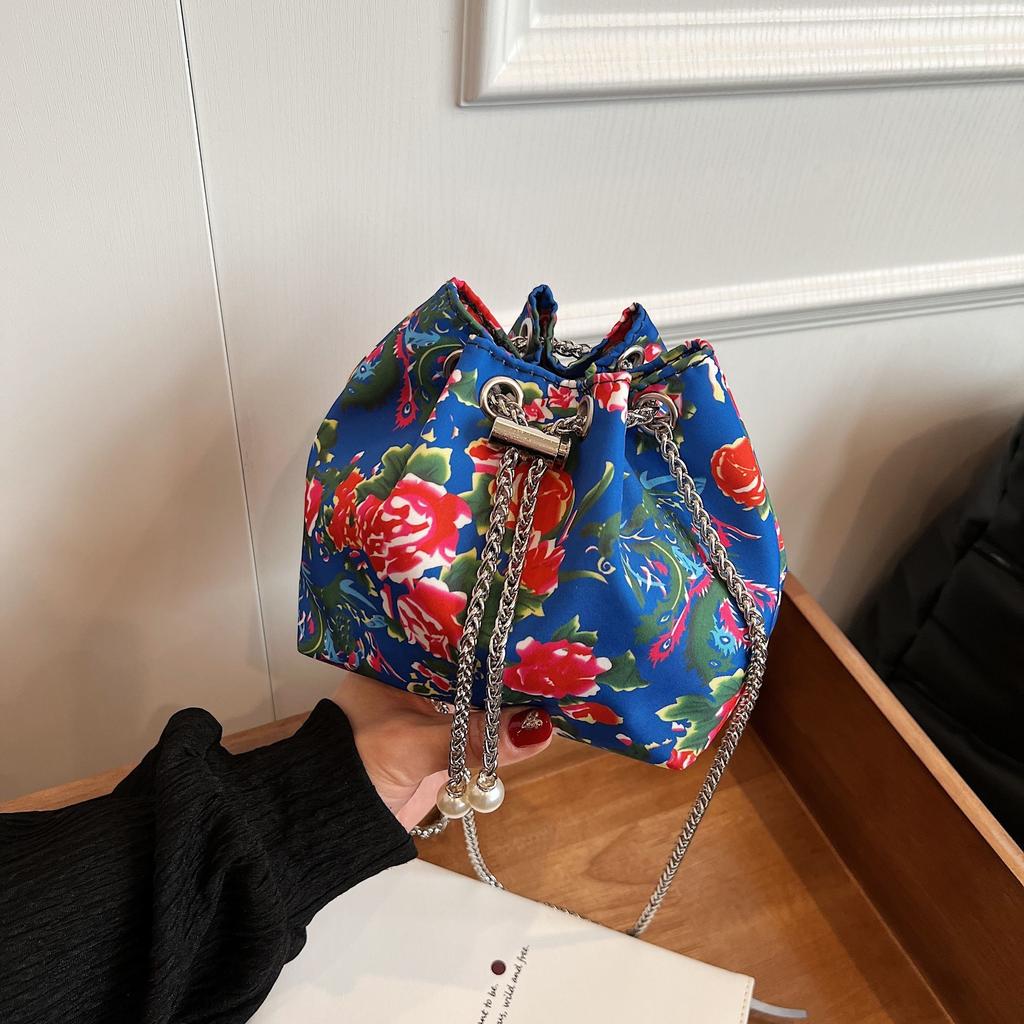 Single Shoulder Bag for Women Large Flower Fashion Large Capacity Chain Crossbody Bag Handheld Bucket Bag