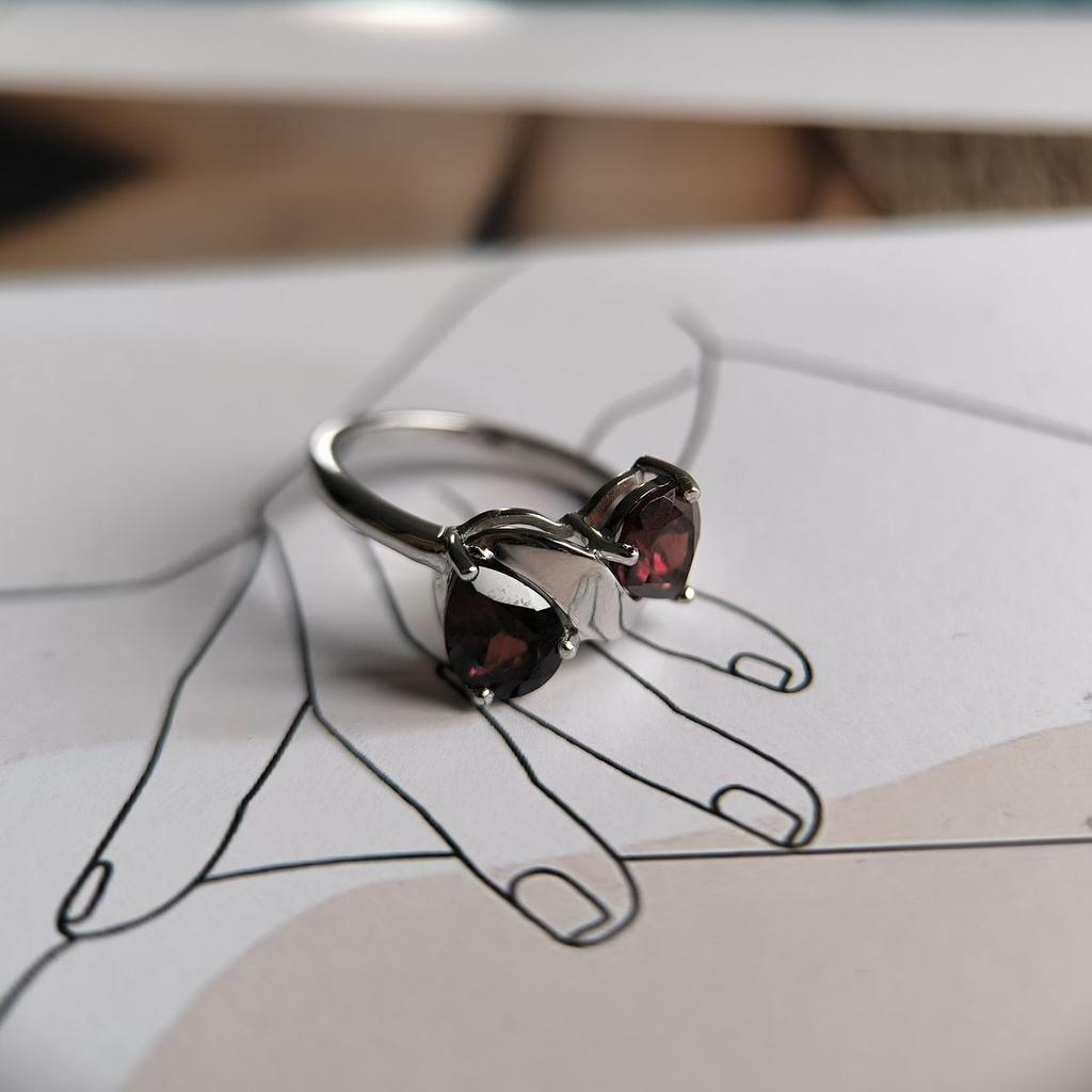 Silver Ring with Natural Garnet, Product Weight 2.96 G (2181903)