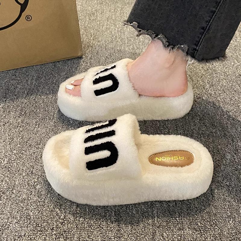 Thick-soled Mao Mao slippers for women to wear 2025 autumn and winter new cotton mop height increase small fashionable versatile Mao Mao shoes