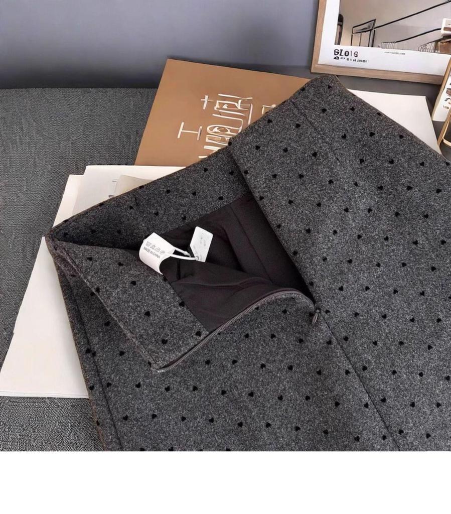 Dark Gray Polka Dot Wool A-Line Skirt - Petite Slim High-Waisted, perfect for Autumn and Winter