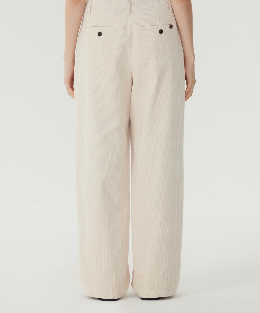 COVERNAT WOMAN Corduroy Pintuck Pants Ivory