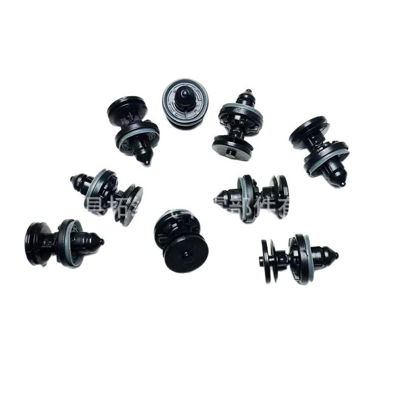 

Ford 05-14 Classic Focus Door Trim Panel Clips - Bulk Discounts Available Clear Plastic