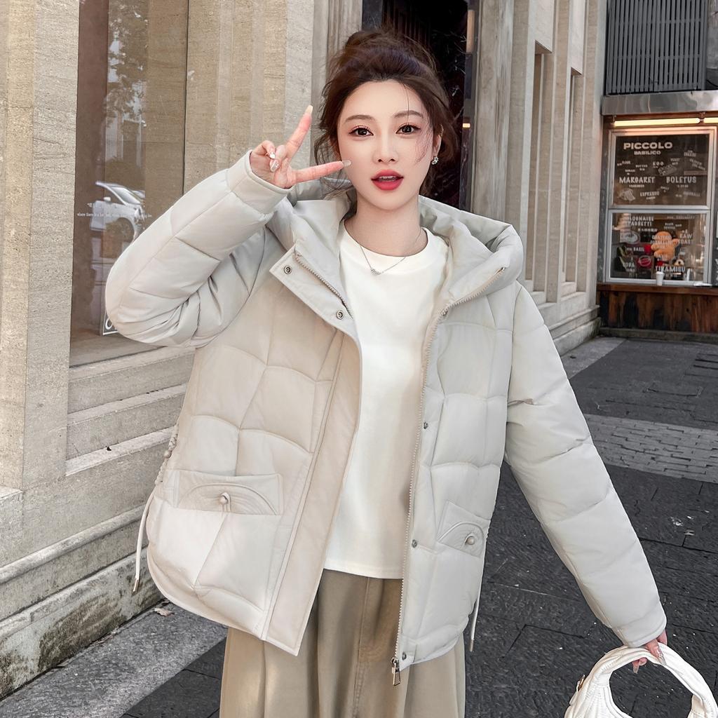 Women’s Short Hooded Windproof Thicken Warm Winter Jacket With Raglan Sleeves