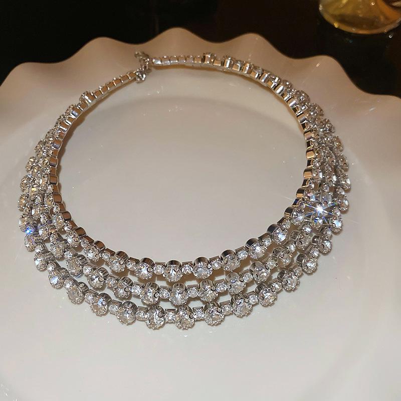 Elegant Rhinestone Flower Tassel Necklace for Women - Stylish Geometric Water Drop Design