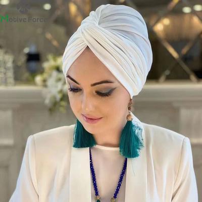 Müslüman Kadın Giyim – Başörtüler