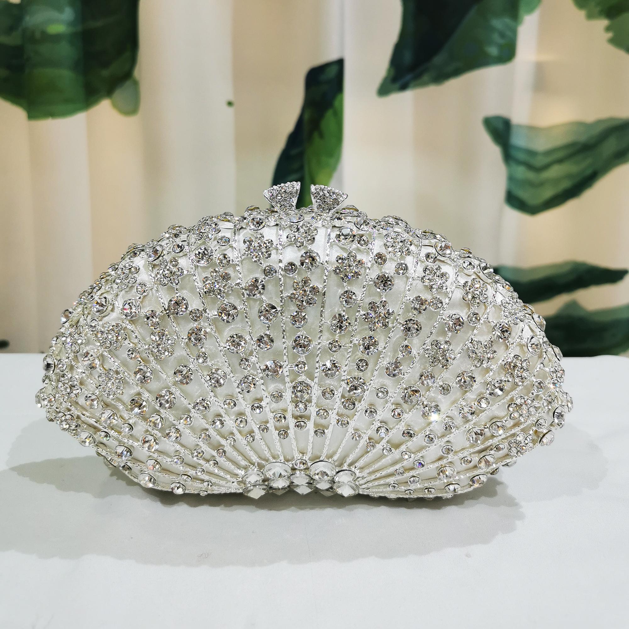 

WHTUOHENG Silver Crystal Wedding Bridal Clutch Evening Purse Bling Women Diamond Bag Luxury Lady Fan Shape Party Prom Handbags 20cmX12cmX6cm