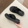 Muffin beach fashion wear shit new year feeling sandals women 2025 slippers spring and summer step comfortable versatile increase