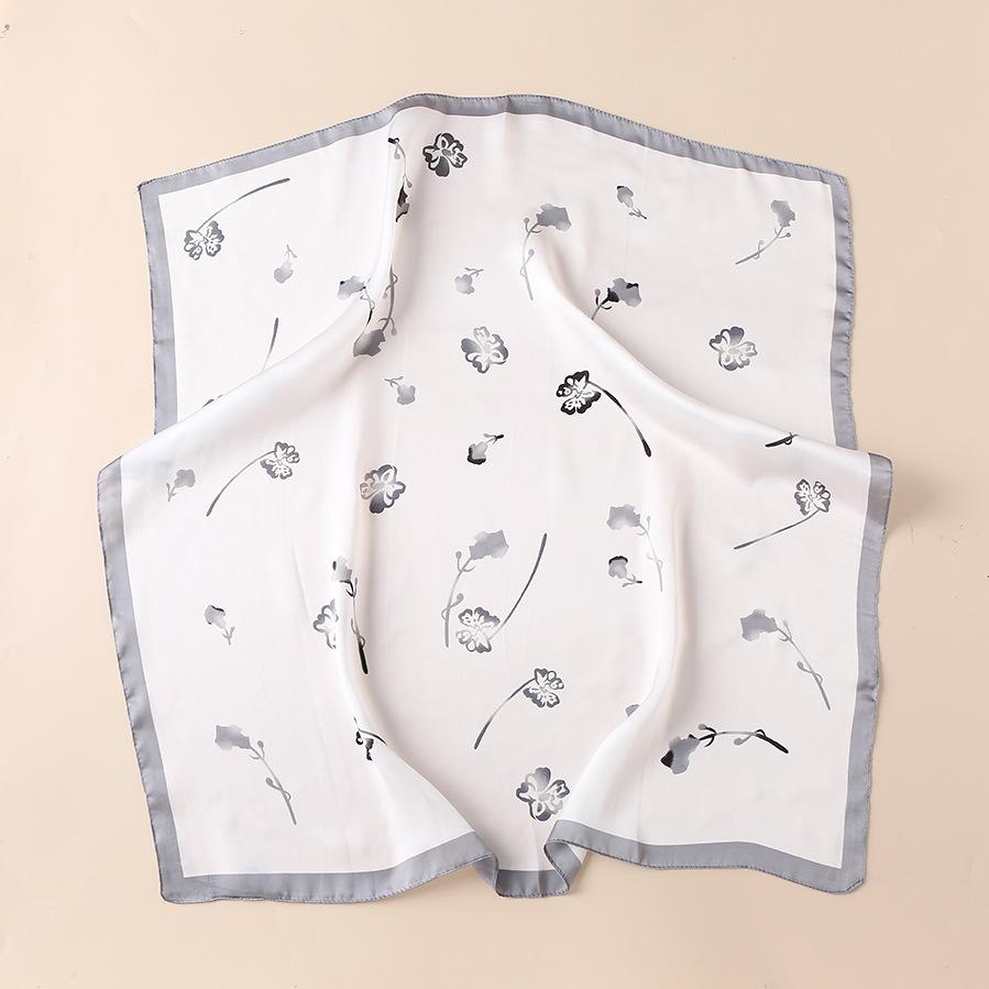 Japanese and Korean sweet style literary and fresh printing small square scarf silk scarf women s summer green four-leaf clover graffiti satin scarf 70*70cm