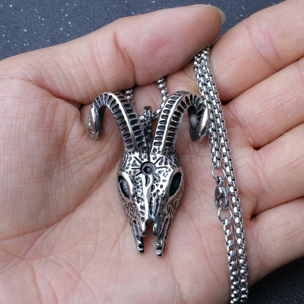 Rock Personality, African Tribal Sheephead Pendant, Die-Cast Retro Men'S Titanium Steel Necklace.