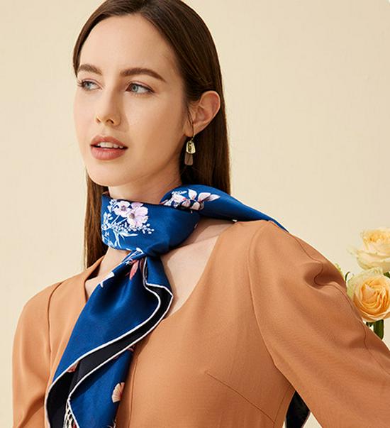 Versatile Double-Sided 100% Mulberry Silk Scarf, 16 Momme Twill, Luxury Style for Autumn/Winter