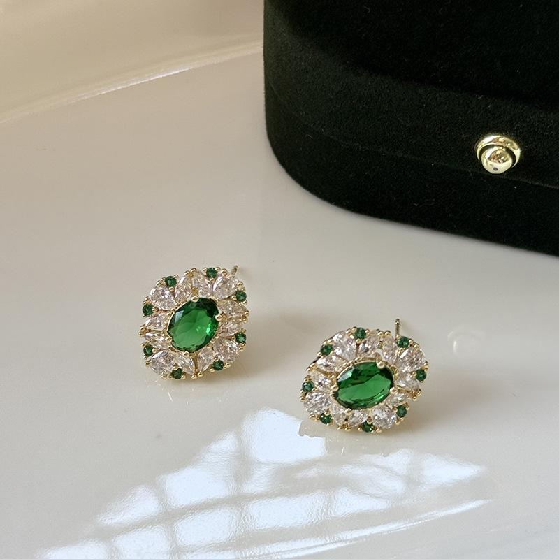 

Ромбовидные серьги-пусеты с цирконом, легкая роскошь, серьги высокого класса, женские, французские, ретро, нишевые, темпераментные, женские