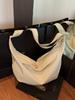 Nylon Duffle Bag For Women With Zipper Closure And Casual Style Perfect For Travel And Leisure