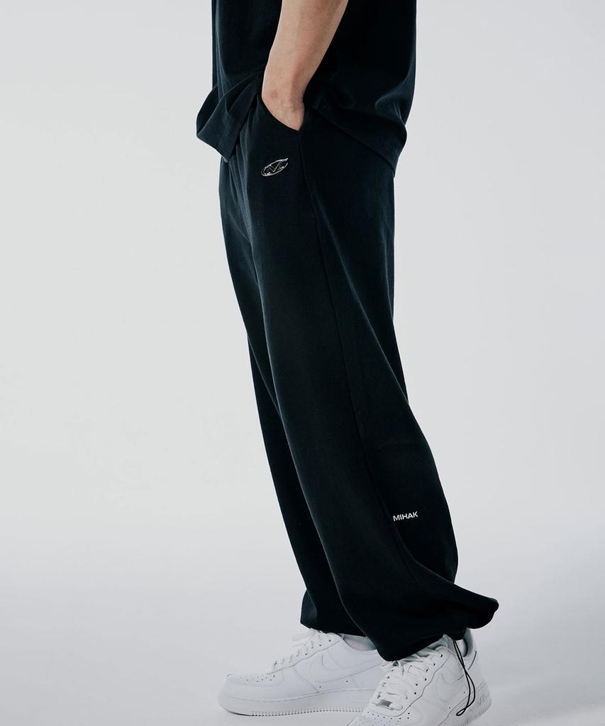 Mihag Aesthetic Wide Pants (Black)