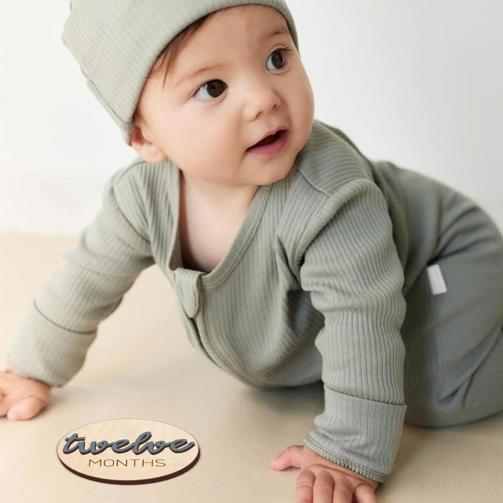 3D Wooden Baby Milestone Calendar Photography Props for Newborns: Boy & Girl Memorial Monthly Tracker