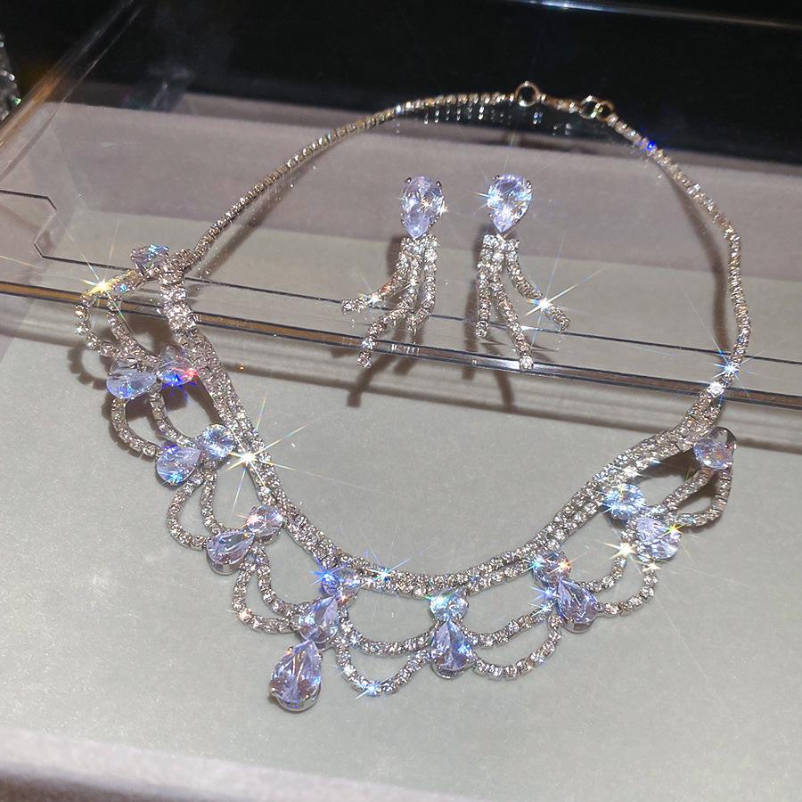 European Rhinestone Flower Earring & Necklace Set: Luxury Geometric Design for Women