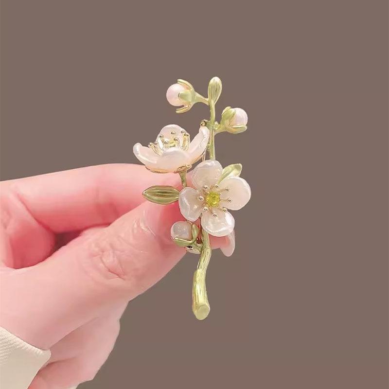 Artistic Green Jasmine Brooch, Plant Flower Pearl Brooch, Retro Style Suit Anti-glare Pin