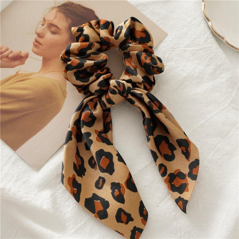 

New Satin Braided Collar Headband for Spring and Summer, Knotted Rabbit Ears with Leopard Print, Versatile Accessory for All Occasions кавовий