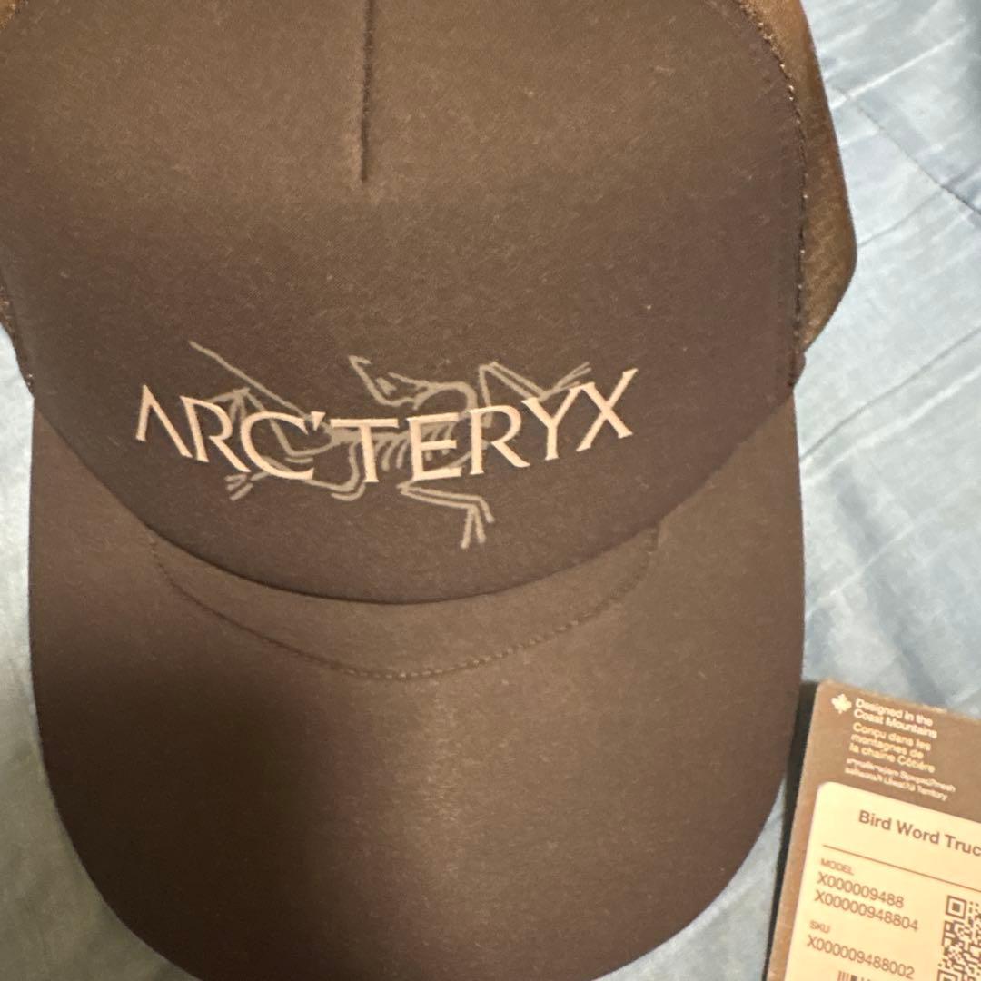 Used ARC TERYX Bird Word Trucker Cap Size S M