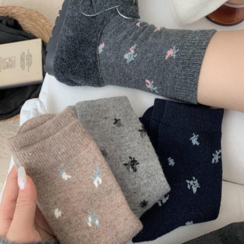 Women's Autumn and Winter New Thickened Warm Retro Broken Wool Boneless Tube Stack Socks