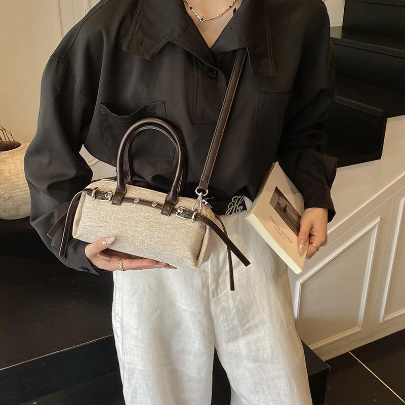 Commuter Portable Baguette Bag Women's Summer New High-end Texture Versatile Casual Shoulder Messenger Bag