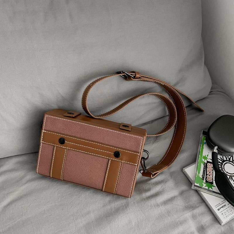 Popular ins niche bag Hong Kong style single shoulder crossbody versatile personalized men's new trendy high-end textured small square bag