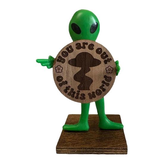 Alien Ornament Engraved Alien Decoration Desktop Ornament with Fine Engraving Design Bedroom Office Decor
