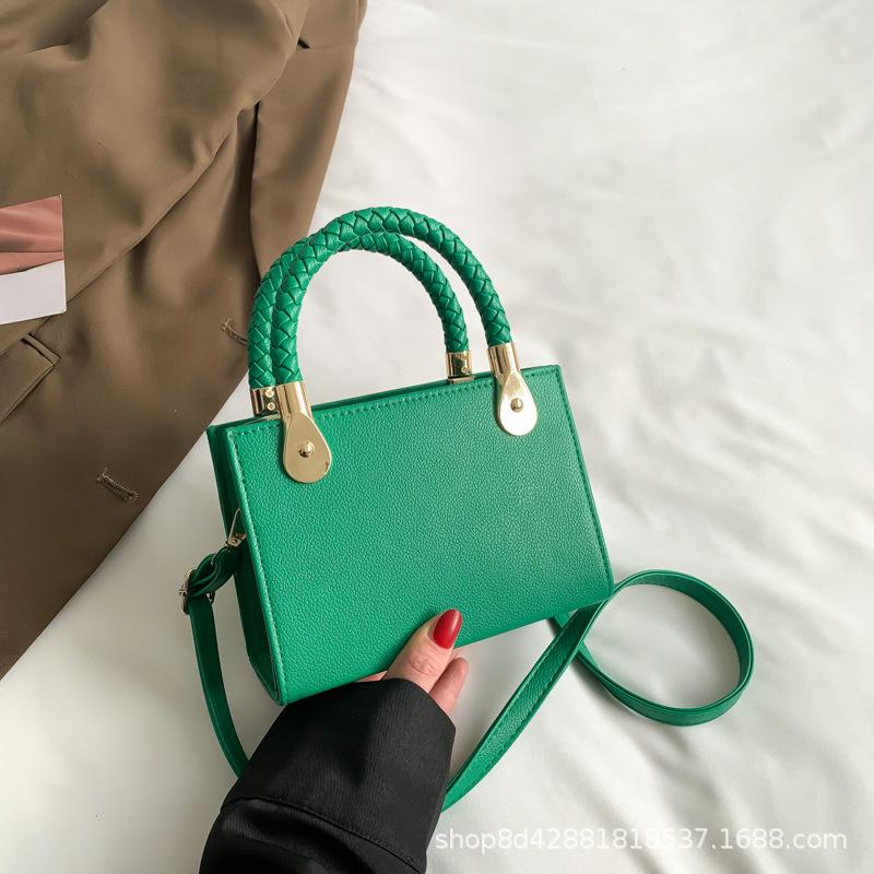 Vintageinspired 2023 Womens Pu Shoulder Bag Stylish Medium Handbag With Zipper Black