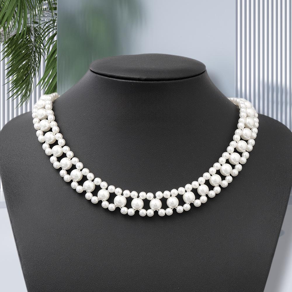 Elegant Rhinestone Flower and Faux Pearl Jewelry Set: Necklace, Earrings, Bracelet