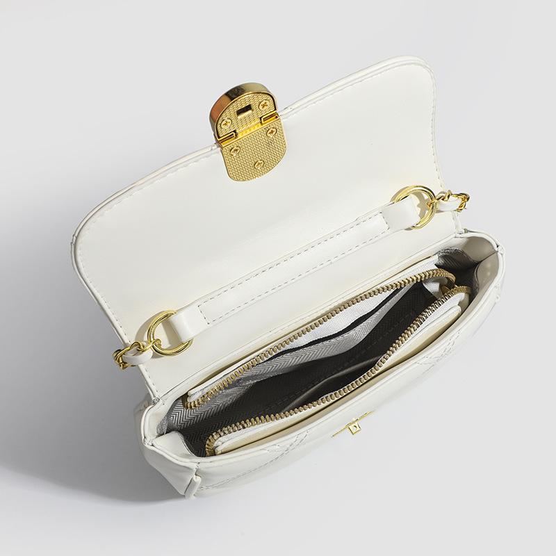 Bag Women's 2025 Autumn and Winter New Models Are Popular This Year. Small Bags with Textured Niche Diamond Chain Bags Are Versatile Messenger Bags.