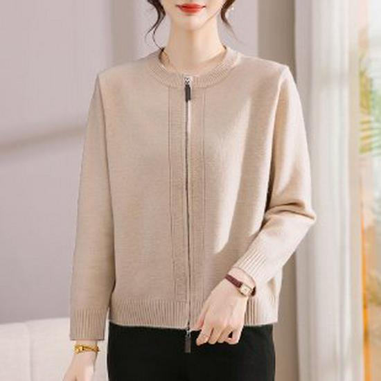 

Women s Plus Size Knit Cardigan: Loose Fit for Ages 40-50, Perfect for Spring and Autumn L бежевый