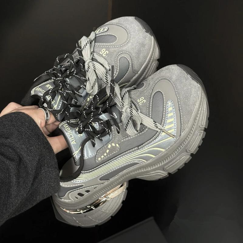 

Европейская станция Мода Ретро Папины кроссовки Женские 2025 Новые Маленькие Мужчины Увеличивают Рост и Худые Флисовые Теплые Повседневные Кроссовки 40 серый