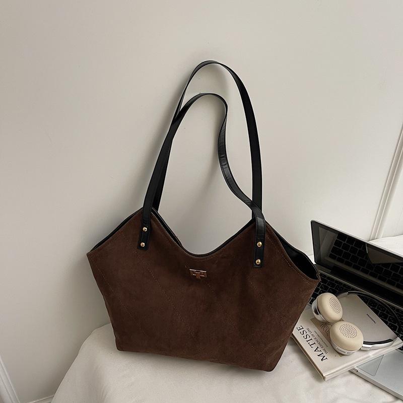 

2025 зима новая модель сумки для покупок модная универсальная сумка-тоут через плечо портативная большой вместимости подмышечная женская сумка