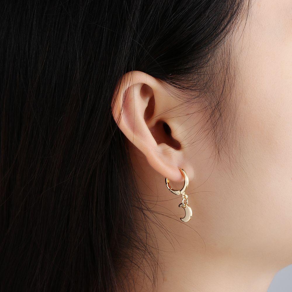 Piercing do ucha Tiny Moon Crescen Gold Silver Barva Huggie Hoop Náušnice Malé hvězdné přívěsky