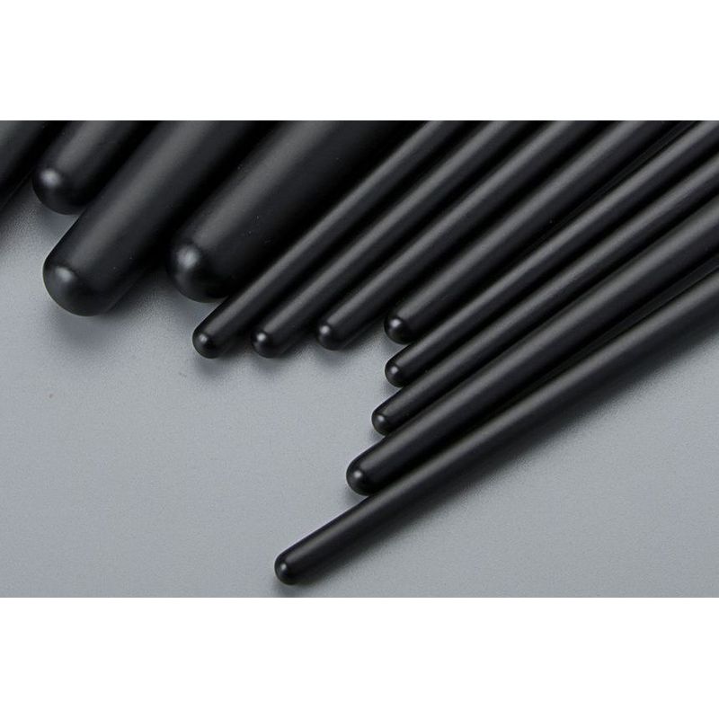 Violeta - Set of 15: Makeup Brush with Bag
