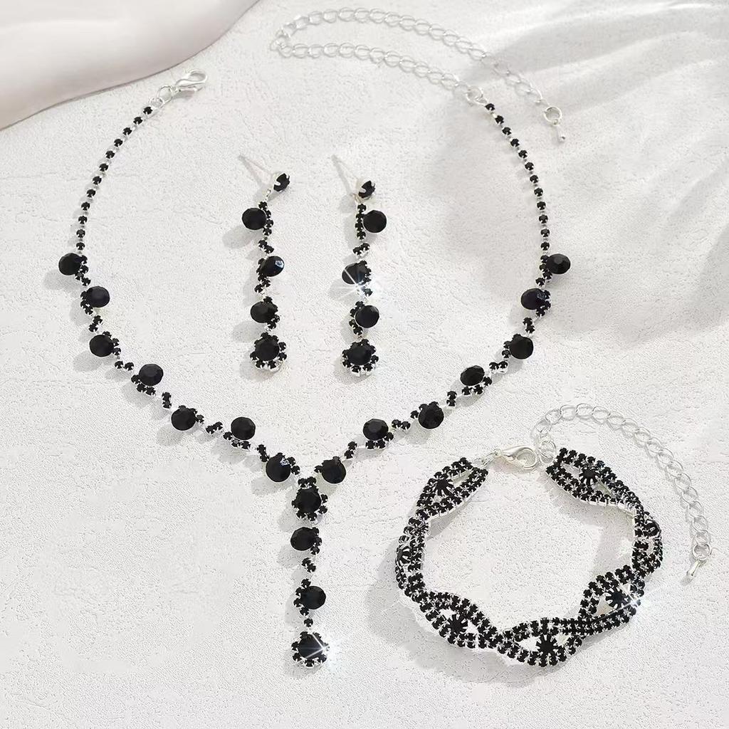 Luxury Bridal Jewelry Set: Sparkling Diamond Necklace, Earrings, and Bracelet - European and American Style