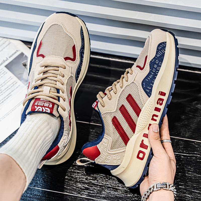Yeni Moda Erkek Dört Mevsim Rahat Ayakkabılar Öğrenciler Erkek Çocuklar Trend Yumuşak Taban Nefes Alabilir Günlük Koşu Spor Ayakkabıları