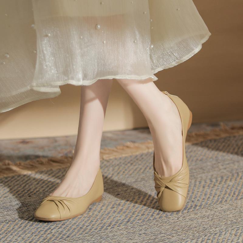 Retro square head grandma shoes versatile new women's single shoes khaki flat comfortable black commuter women