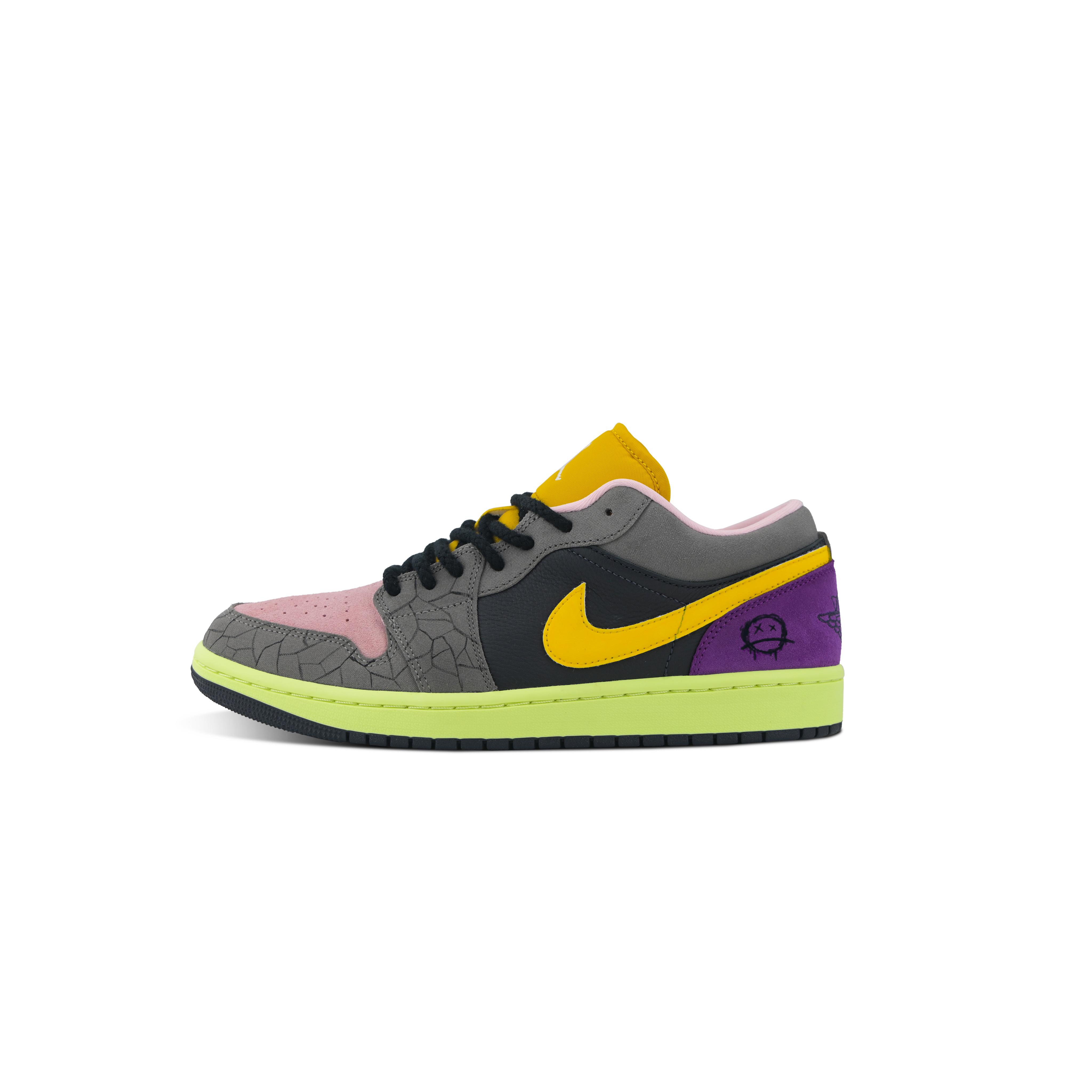 

Jordan Air Jordan 1 Abrasion Resistant Low top Skateboard Shoes Unisex Black Yellow Green HQ2010-005(Team1149-) 46