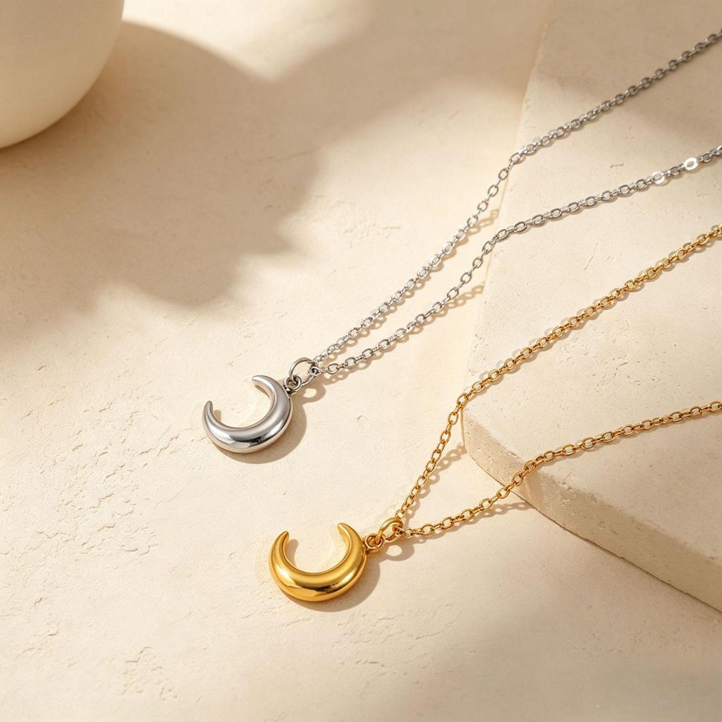 18K Gold-Plated Crescent Moon Pendant Necklace with Smooth Titanium Steel Chain