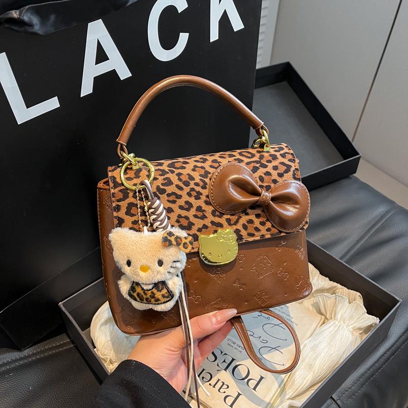 

Retro Embossed Handbag: Cute, Versatile, Lightweight Crossbody & Shoulder Bag for Women Standard коричневый/леопардовый